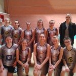 L'équipe U17 et leur coach.