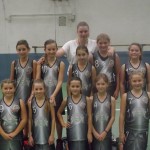 Les U11F et leur coach Laurie